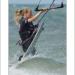 Kitesurfing nad morzem zdjęcia